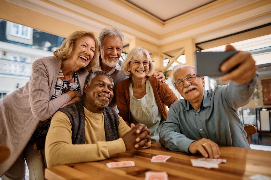 Perks-of-Moving-to-a-Senior-Living-Community-Before-Winter